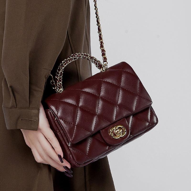Ladies' Handbag 2026 New Small Fragrance Style Metal Chain Diamond Grid Handbag Versatile Single Shoulder Crossbody Used Women's Bag