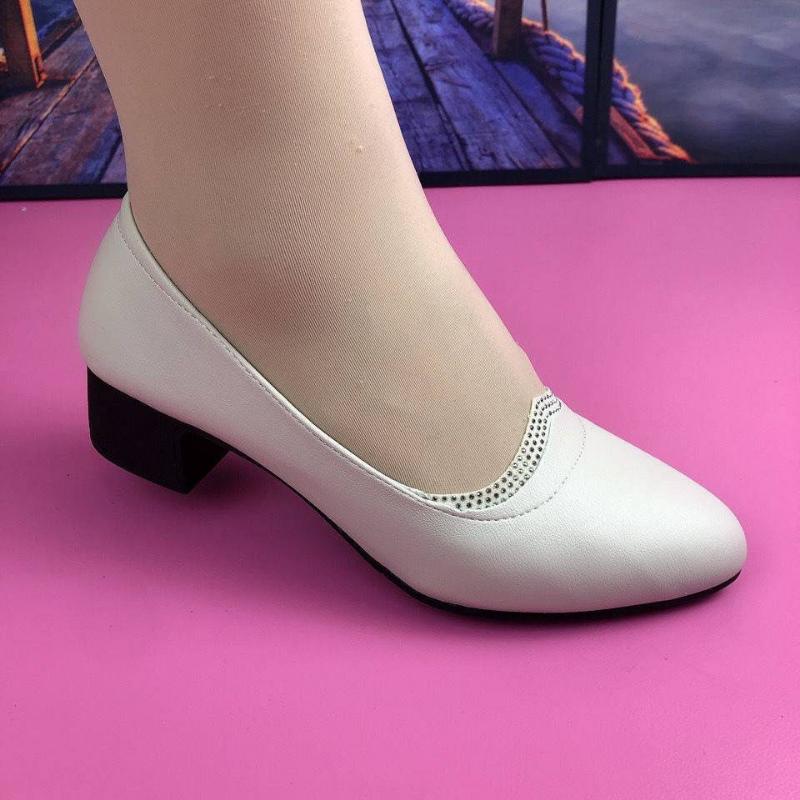 Women Leather Shoes Soft-soled Round Toe Thick-heeled Comfortable Breathable Shoes Middle Heel Anti-slip Shoe Footwears