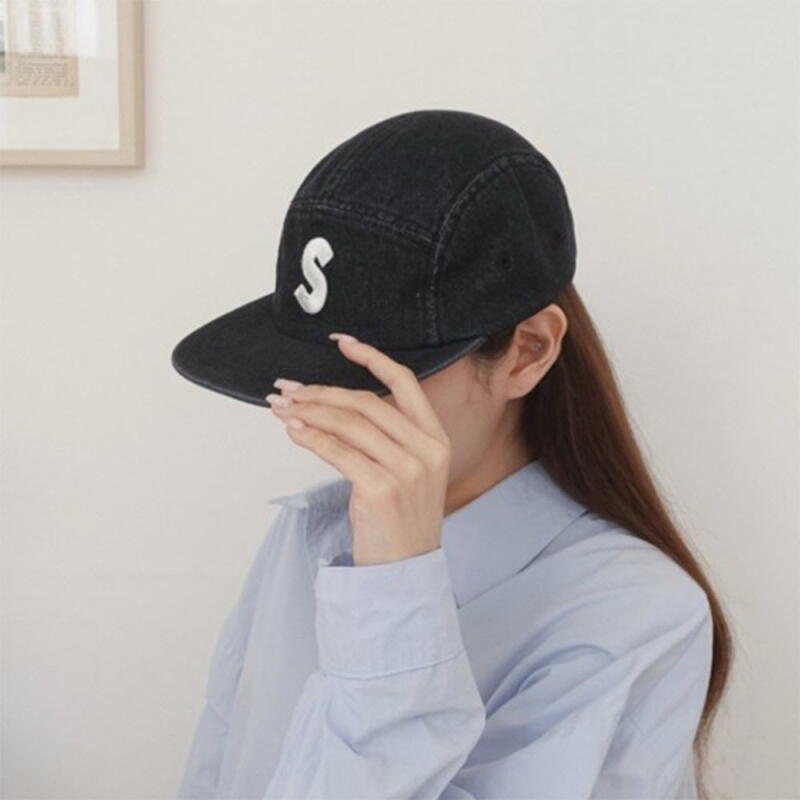 Женская контрастная кепка с плоским козырьком с алфавитом C8169_Young