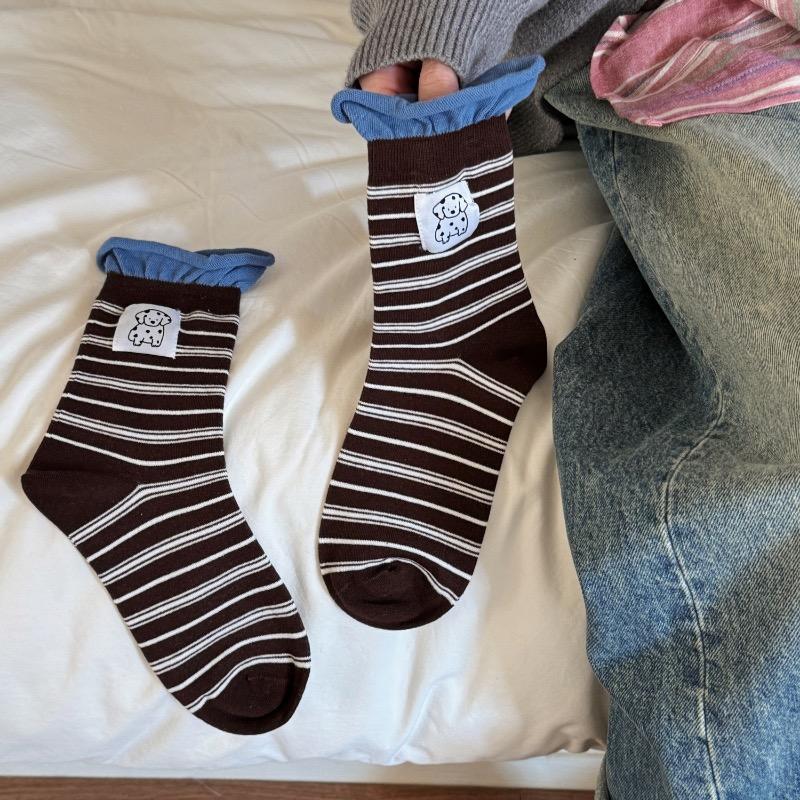 Cartoon Embroidered Dachshund Socks, Versatile for Autumn and Winter, Combed Cotton Sweat-absorbing Boneless Mid-calf Socks