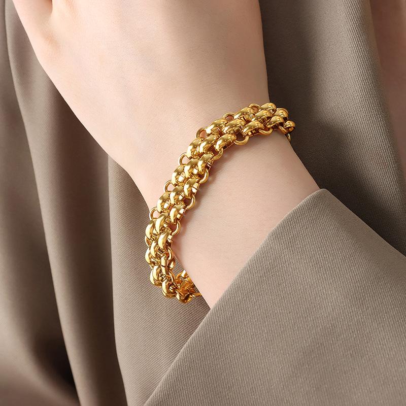 Chic Jewelry Set: Trendy Chain Necklace, Ring Buckle, and Gold-Plated Bracelet for a Cool, Versatile Style