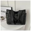 Space Padded Women Shoulder Bags For Winter 2025 Large Capacity Black Handbags Designer Nylon Cotton Warm Tote Solid