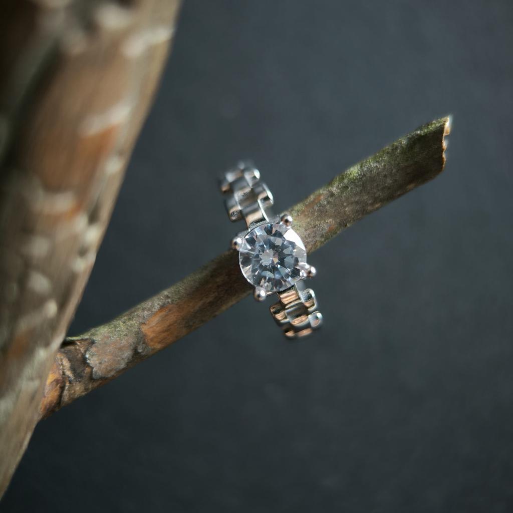 Silver Ring with Cubic Zirconia, Product Weight 1.99 G (2209607)