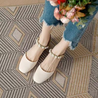 Sandals Women's Summer 2025 New Square Head One-word Buckle Strap Thick Heel Medium Heel Bag Head Pearl Gentle Roman Style Women's Shoes