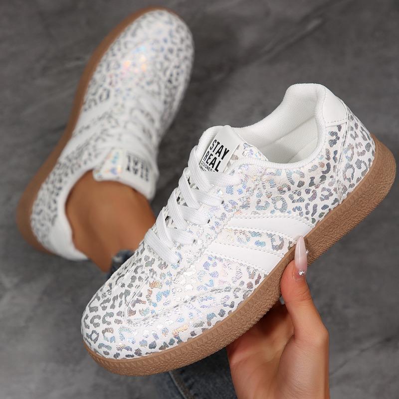 

Women s Classic Striped Retro Sneakers Low-Top Casual Shoes with Gum Sole Lace-Up Design 43 срібний