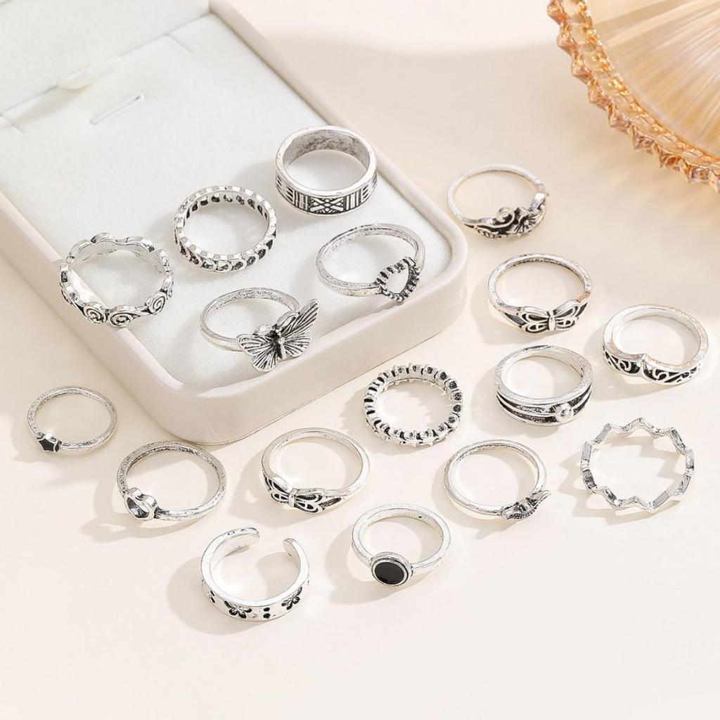 Exaggerated Butterfly Heart & Cross 17-Piece Ring Set with Retro Design