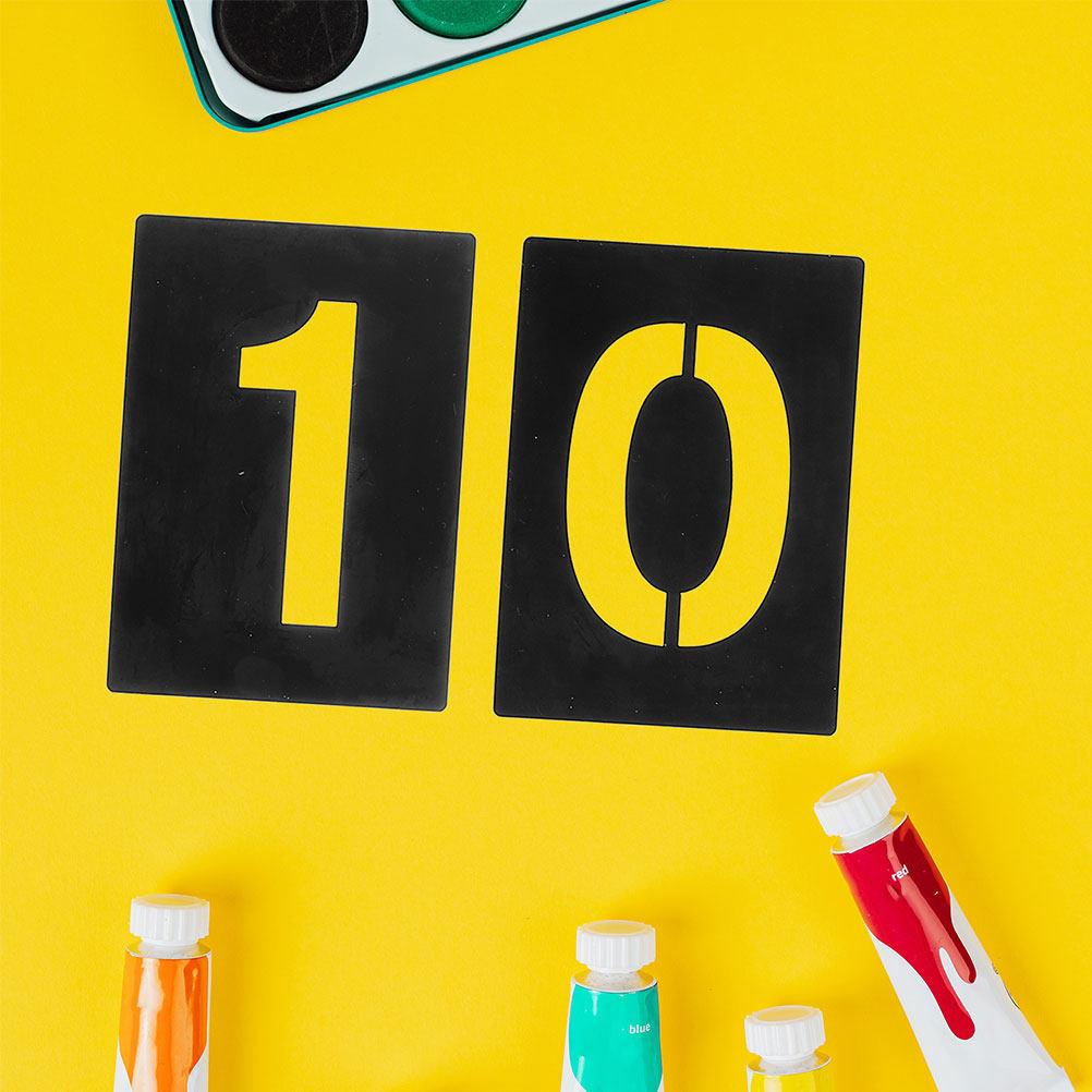 10 ks kovově vypadajících PVC šablon s čísly 0-9 Opakovaně použitelná sada přesně vyřezávaných šablon pro stříkací malování, řemesla, výrobu nápisů, písmena, čísla