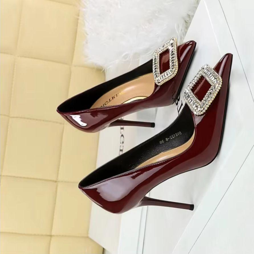 Fashion Western Style Pumps Women Shoes 10cm Thin Heels Glossy Patent Leather Shallow Pointed Toe Metal Crystal Buckle Pumps Black Red