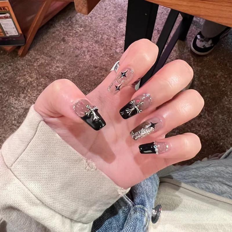 

Ручная работа Черные Хромированные Сердца Французские Съемные Накладные Ногти