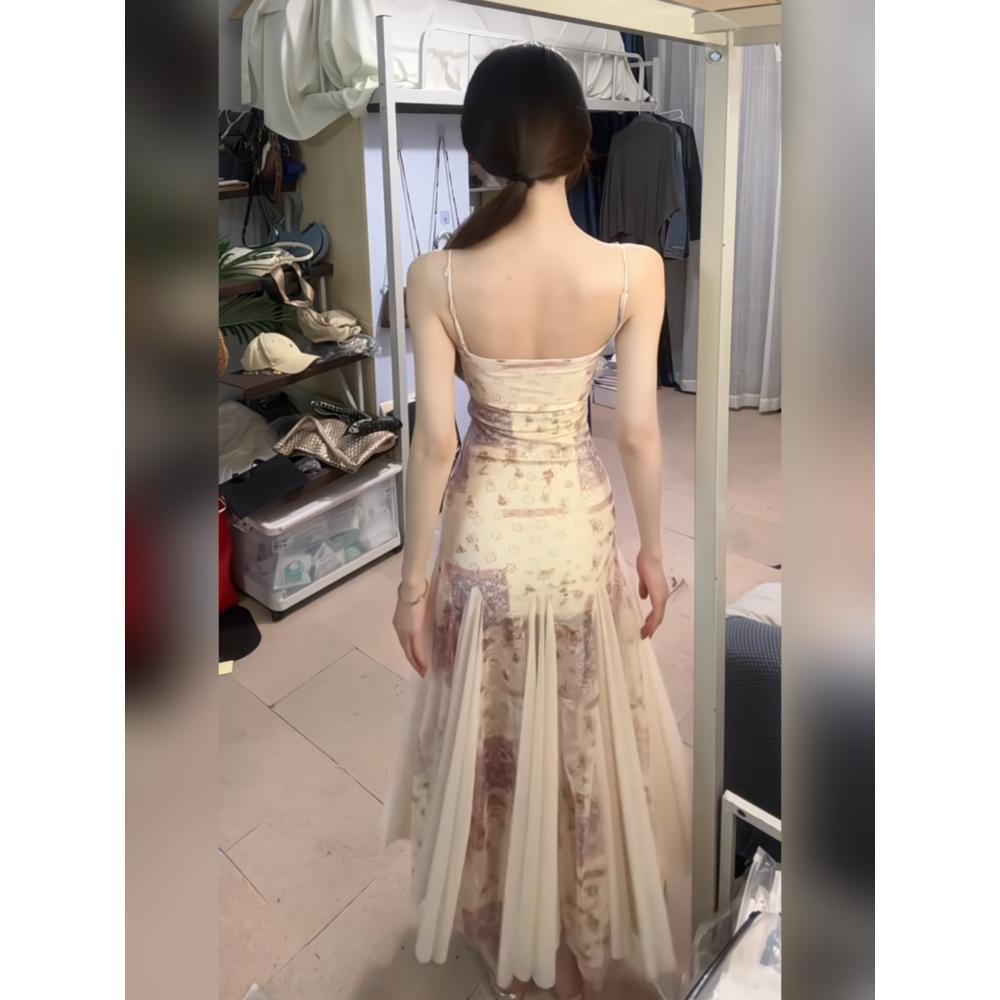 Beautiful Floral Mesh Suspender Dress, Women's Summer Seaside Vacation Waist, Beautiful Hip-wrapped Fishtail Dress