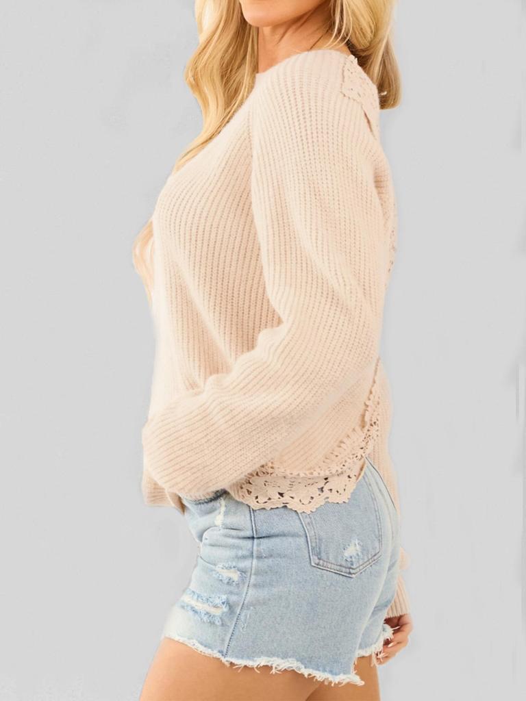 2025 Autumn/Winter Women's Backless Knitwear with Lace Patchwork