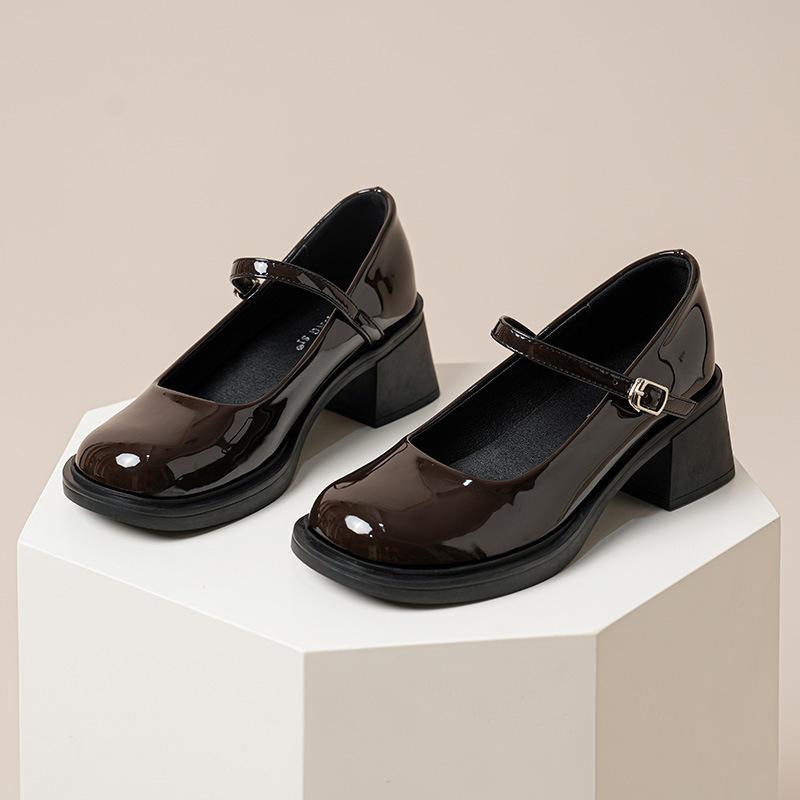 Weiße Plateau-Schuhe mit dickem Absatz, französische Mary Janes für Damen, Frühjahr 2025, neue kleine Größen, Lederschuhe mit innerer Höhenerhöhung, temperamentvolle Einzelchuhe