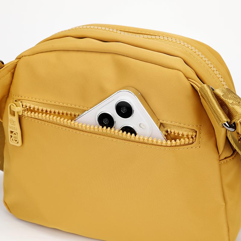 Stylish Crossbody Bag for Women with Adjustable Strap and Multiple Compartments for Daily Use and Travel