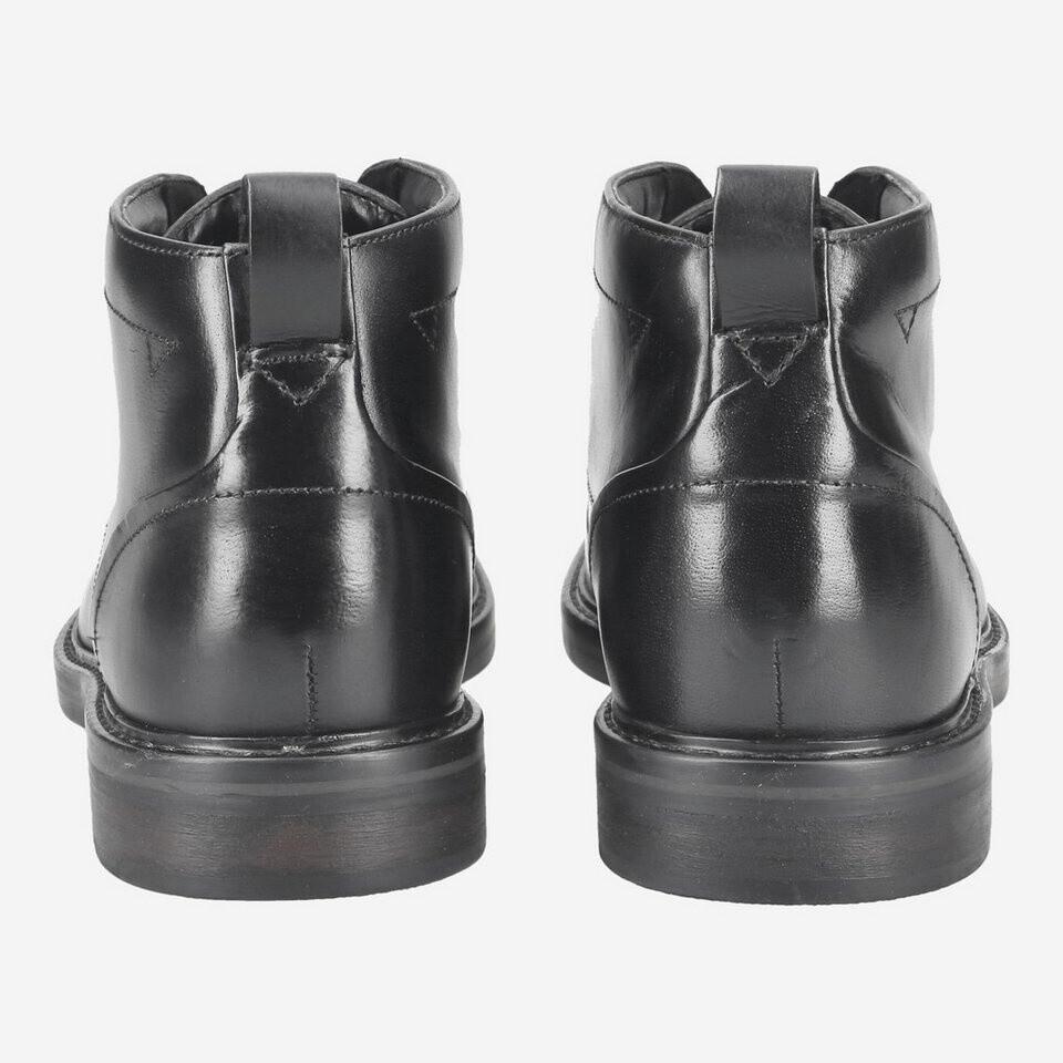 Clarks Aldwin Chukka Boots Black