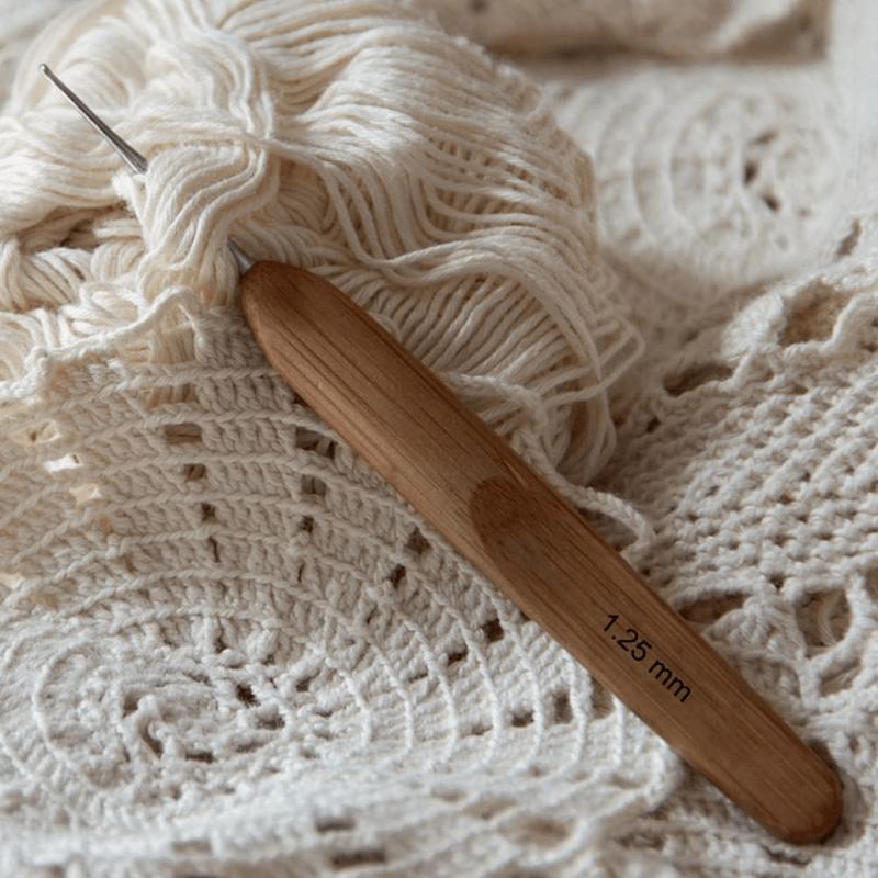 8Pcs Bamboo Crochet Hooks Set Small Lace Crochet Needles 1.0-2.75mm Knitting Needles Handle Weave Yarn Sewing Tools