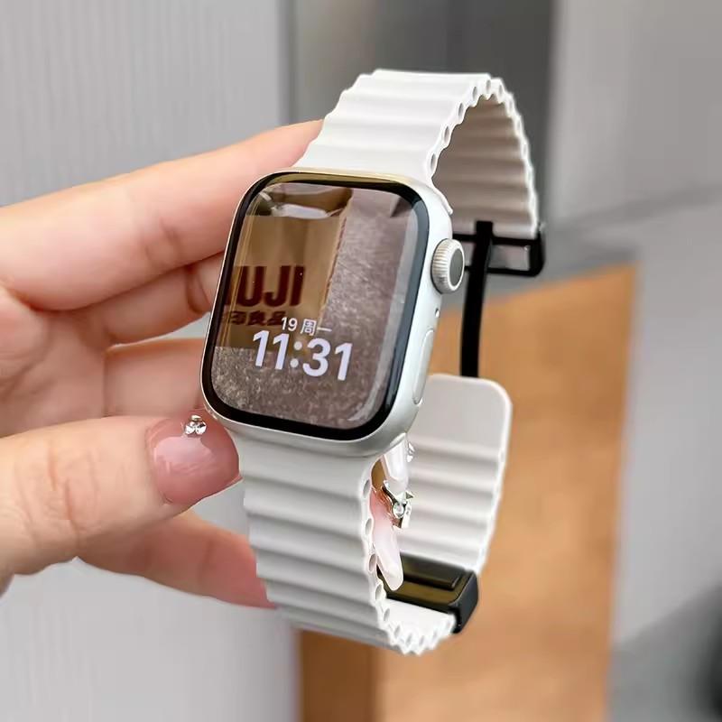 Magnetic Watch Band for Watch Ultra 2 49mm 44mm 45mm 42mm 41mm Silicone Watch Strap for Iwatch series 11 7 8 9 SE 3 Correa