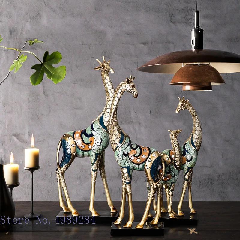 Scultura di Animale Simulato Giraffa Madre e Figlio Statua di Animale Dipinta Decorazione Moderna per la Casa Ornamenti Artigianali Dorati
