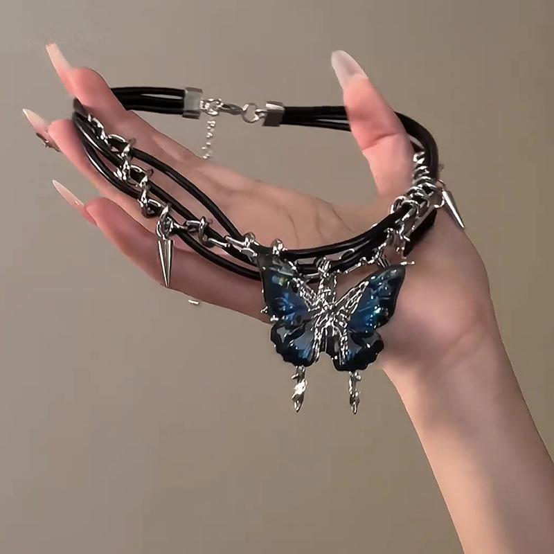 New Goth Punk Exaggerated Butterfly Pendant Short Choker Chain Necklace Women Men Charms Rave Jewelry Y2K EMO Scene Accessories