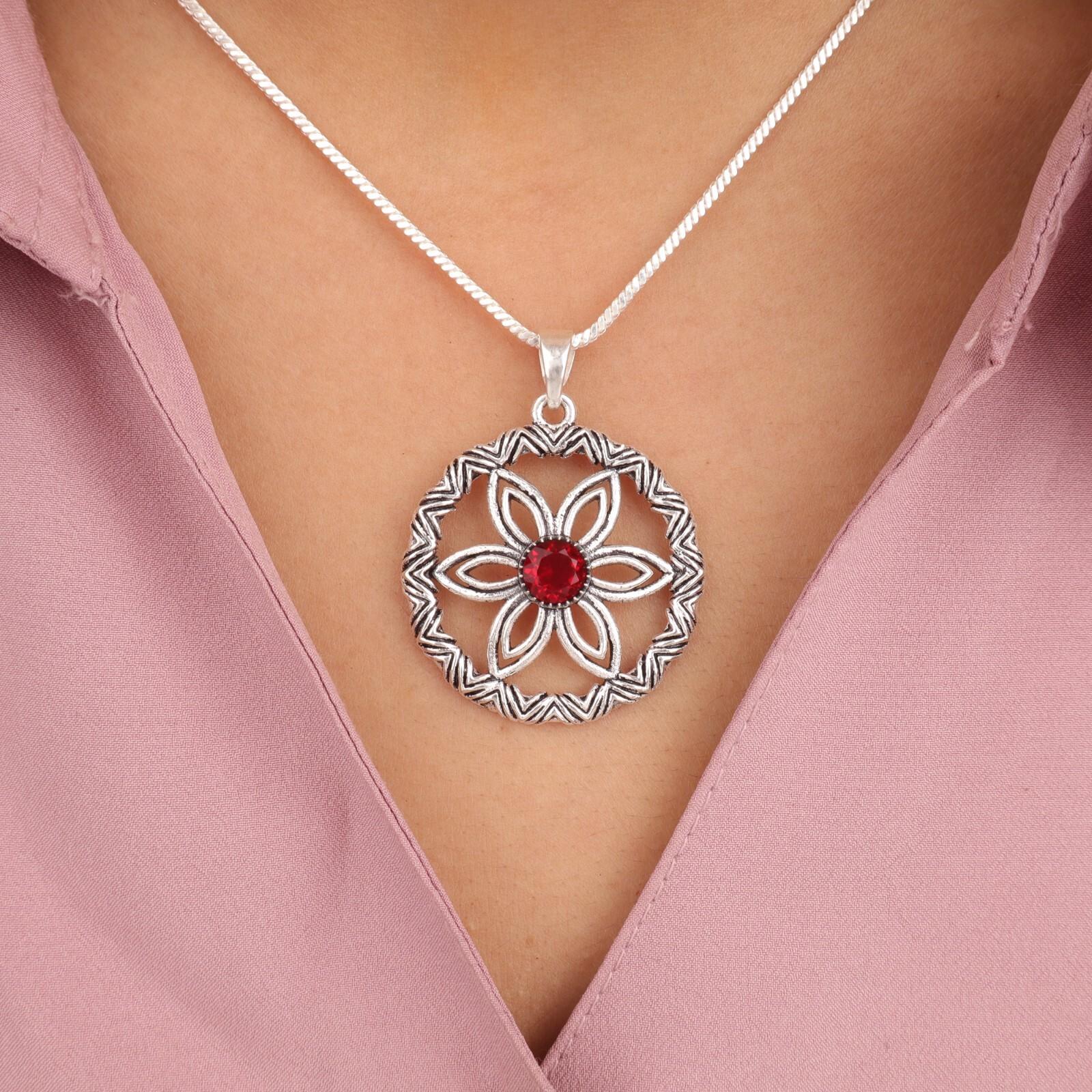 

Red Garnet Gemstone 925 Sterling Silver Jewelry Handmade Designer Pendant 1.48 CP-29-3