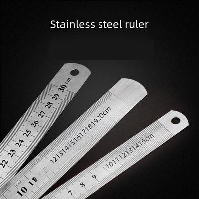 Měření velikosti a vzdálenosti – Dílenská měřidla a úhelníky