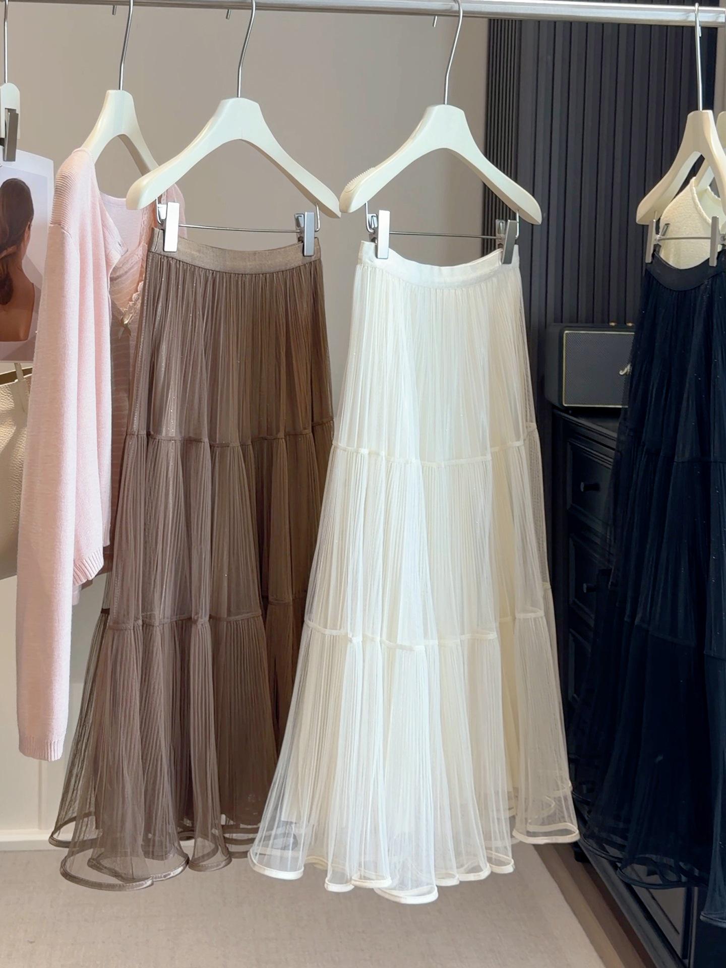 

Женская французская плиссированная юбка А-силуэта из мерцающей сетки, тренд Весна/Лето 2026, средней длины с широким подолом One Size абрикосовый