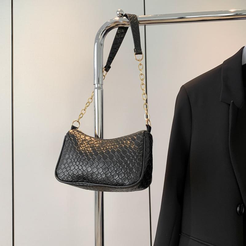 

Сумка женская 2024 летняя новая корейская версия модная ретро красивая сумка через подмышку женская наплечная красивая сумка новая луна чёрный