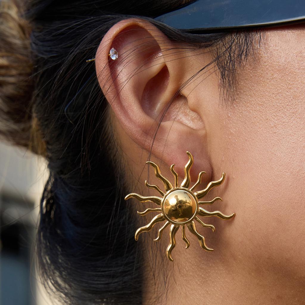 European and American Stainless Steel Sun Stud Earrings Do Not Fade Titanium Steel Earrings