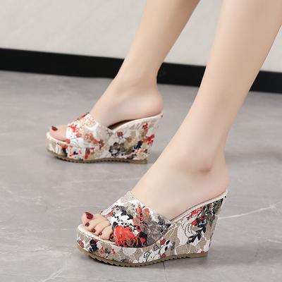 Large Size Women's Shoes One Word New European and American Round Head Casual Flower Thick Bottom Fish Mouth Slope Heel Wear Cool Slippers Women