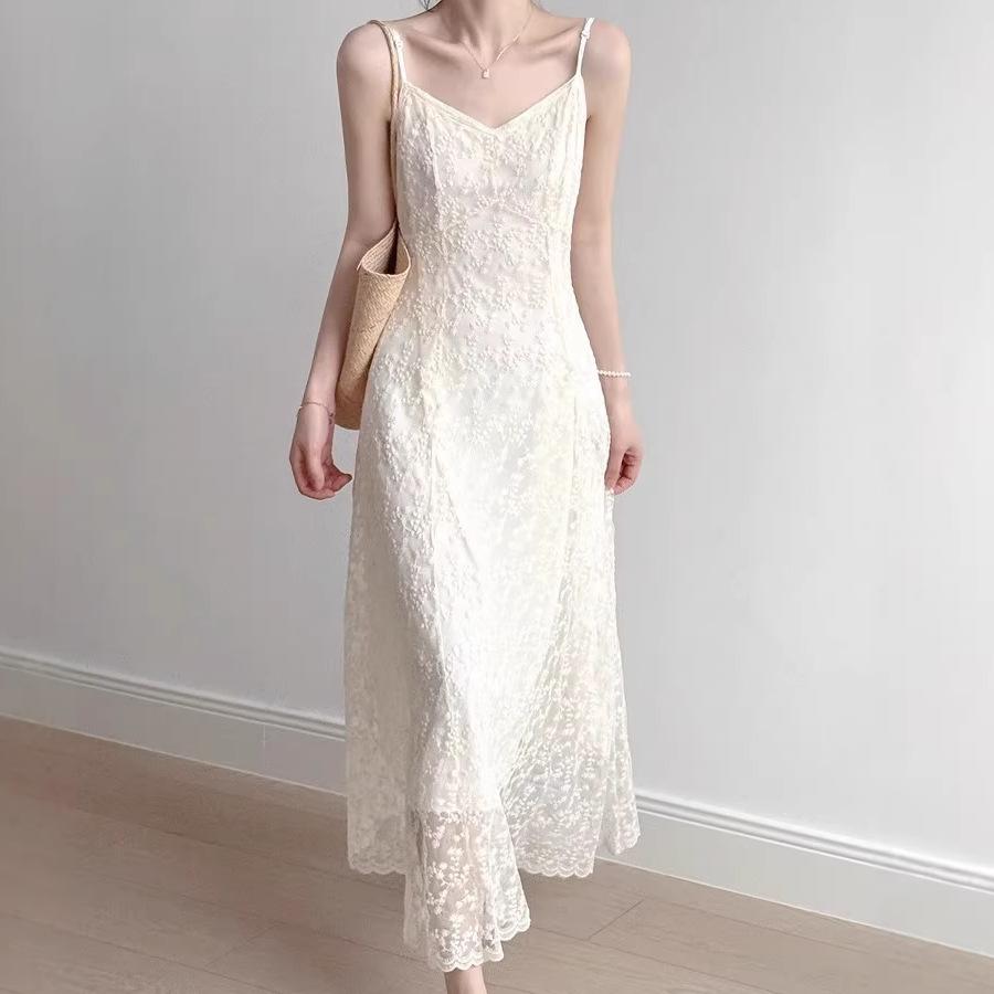 French apricot suspender dress children's summer 2026 new high-end temperament early spring lace heavy industry long dress