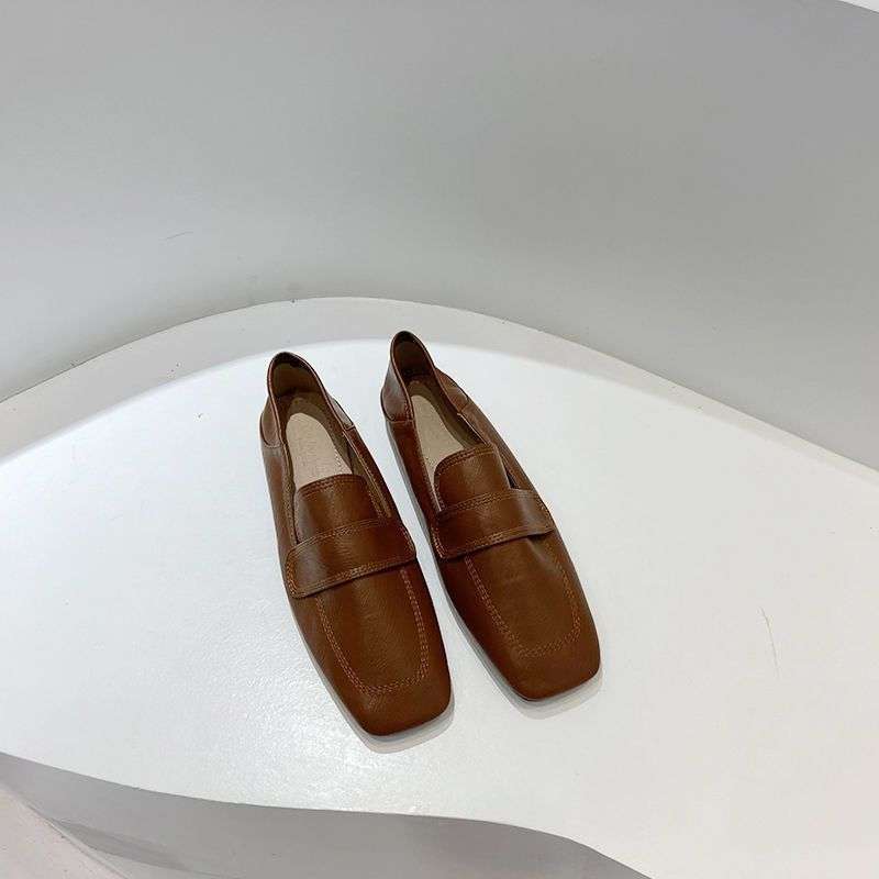 Square Head Beanie Shoes Women's French Retro Gentle Flat-bottomed Casual Single Shoes Soft Leather Soft Sole One Pedal Loafer Small Leather Shoes