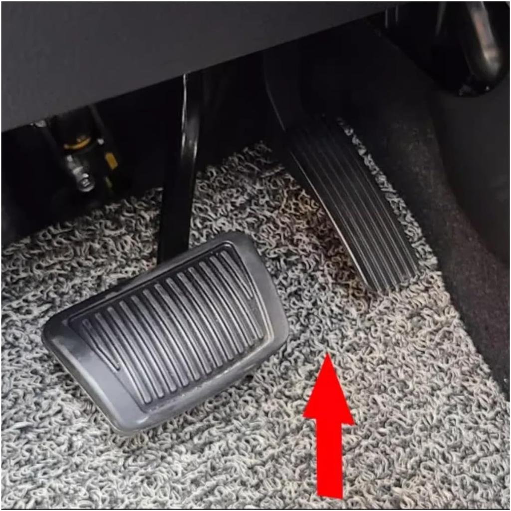 Car Gas Brake Pedal Compatible with Kia Soul SK3 GT-Line EV 2020~2025 Rubber Anti-Slip Stainless steel Footrest Foot Cover Pad Accessories(AT 2pcs)