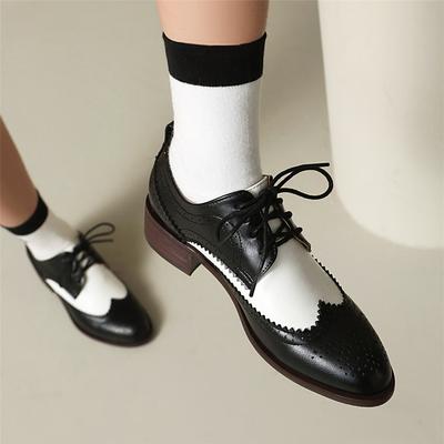 Mode Frühling Neue Damen Flats Schuhe Damen Oxfords Gemischte Farben Schnürschuhe Damen Brogues Schuhe Designer Lässig PU Leder Outdoor Schuhe