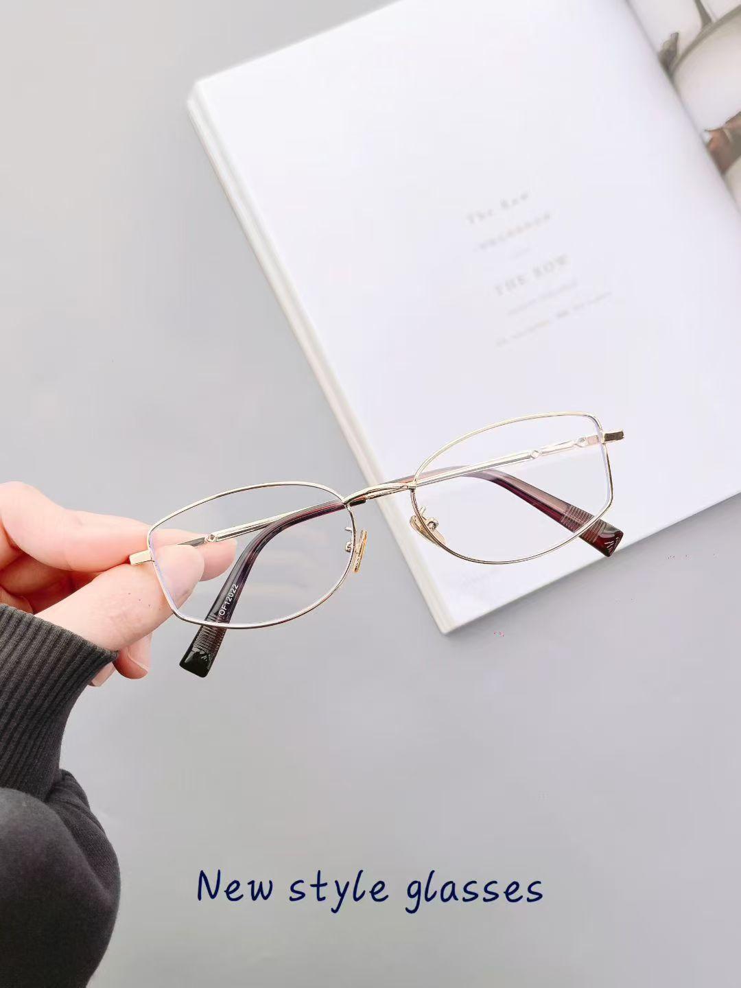 

Titanium Material Sunglasses Women Rectangle Shape UV Protection Men Sun Glasses Fashion Trendy Female Sun Glass