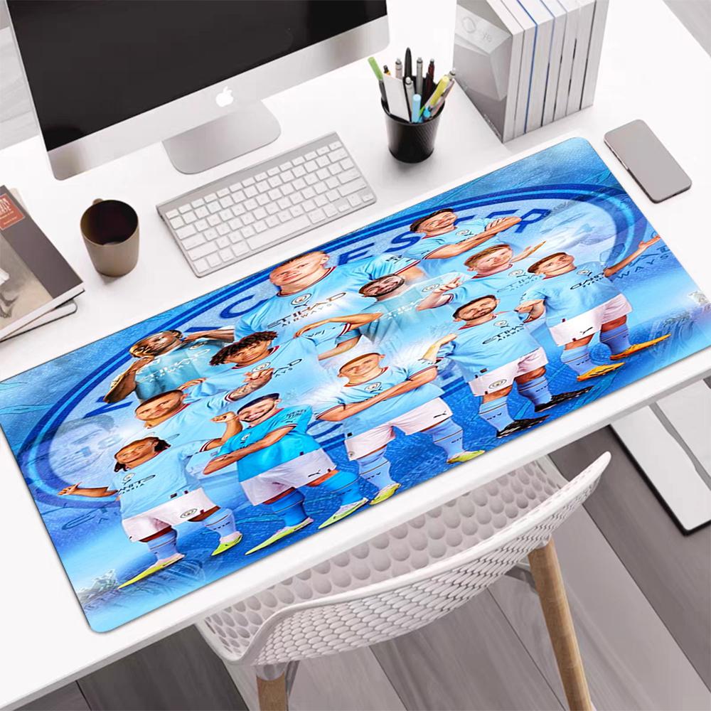Manchester City Thema Mauspads, Rutschfeste Gummiunterseite, Multifunktionales Büro- & Heimdekor, Perfekt für die Personalisierung des Arbeitsplatzes.