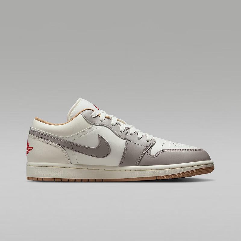 Jordan Men's AJ1 Low-Top Cushioned Sneakers