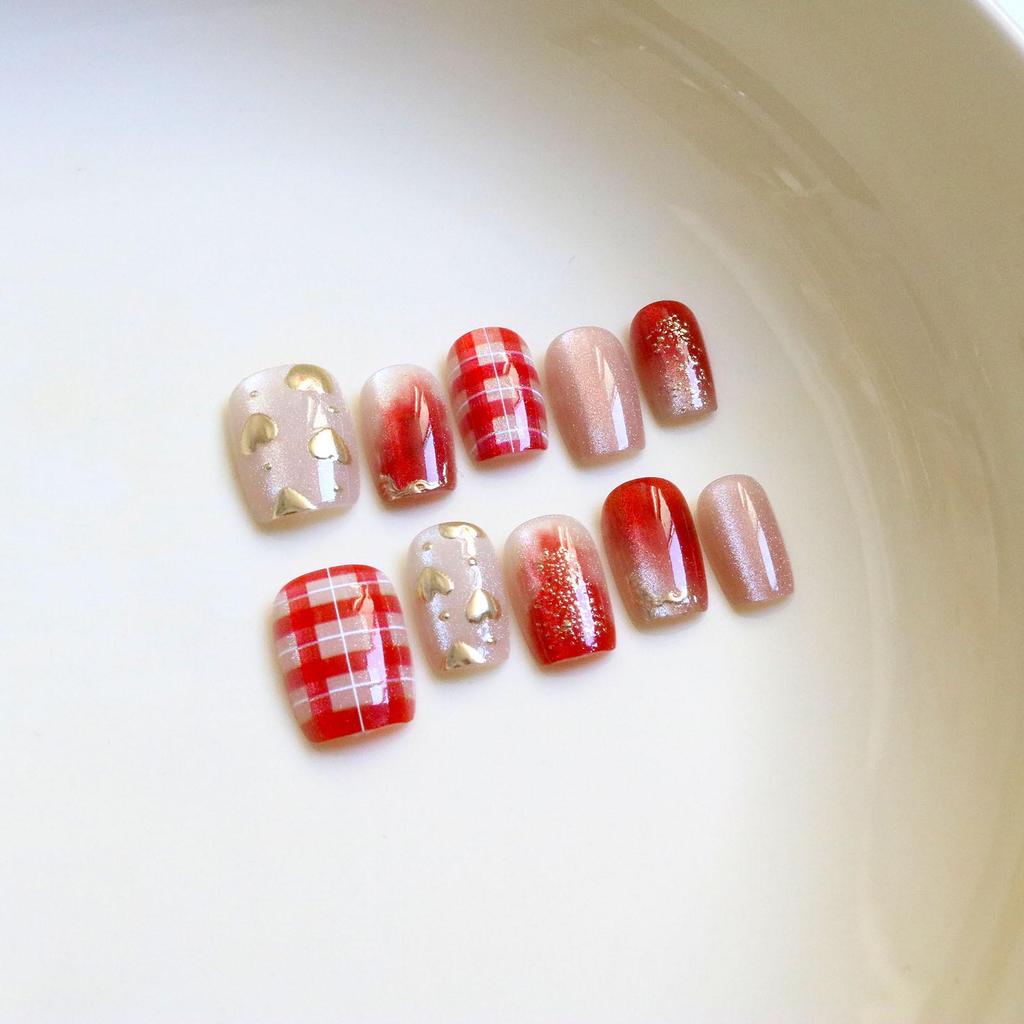 Cat Eye Gold Red Plaid Wearable Nails: Luxury Skin-Whitening Manicure Stickers
