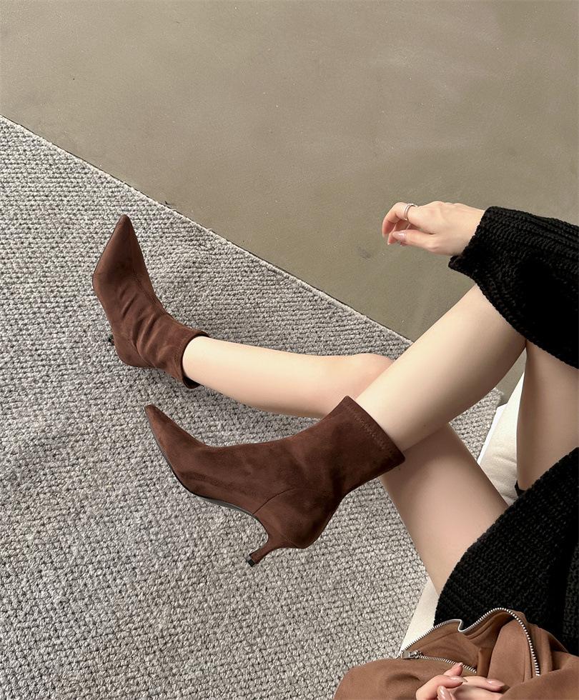

Остроносые тонкие ботильоны на тонком каблуке женская обувь осень и зима 2025 новые ботильоны на высоком каблуке замшевые корейские маленькие короткие ботильоны 39 коричневый