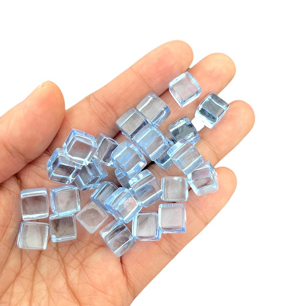 100 Stück Set 8mm Transparenter Würfel mit eckigen Kanten Bunt Klar Einfarbig Würfel Schachfigur Rechter Winkel Für Brettspiel