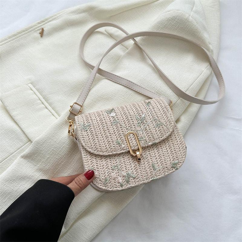 

Trendy Minimalist Weaved Shoulder Bag For Women Perfect For Everyday Use In Soft Colors OffWhite