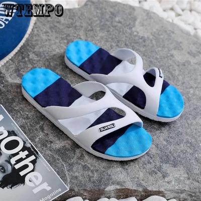 Herren-Outdoor-Sandalen und Hausschuhe für Sommerpaare, Zuhause, rutschfeste Sandalen mit dicken Sohlen, für den Innenbereich, Herren-Badezimmer, Damen-Hausschuhe