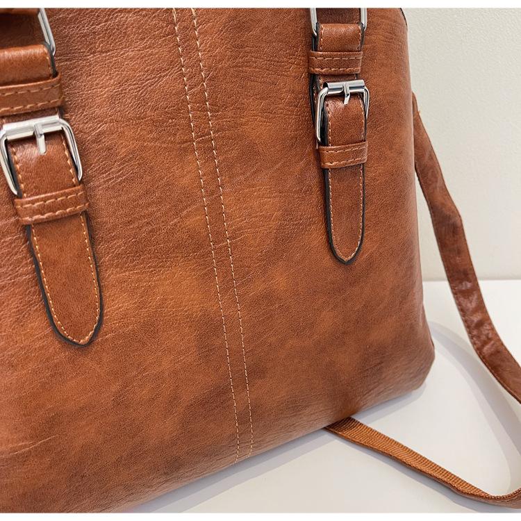 European and American Retro Shoulder Messenger Bag