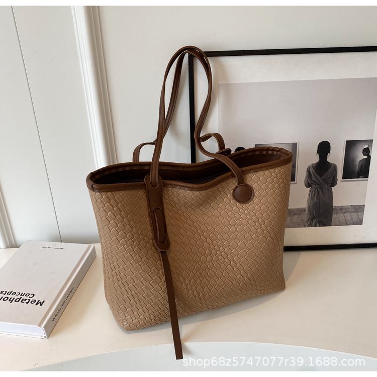 Fashion popular woven women's bags, new trendy Korean version of large-capacity shopping bags, simple tote bags, portable shoulder bags