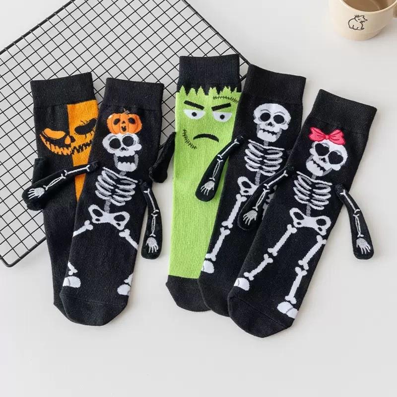 Fun Halloween Socks Spooky Magnetic Hand-Holding Hands Socks Creative Cute Bat Socks Mid-Calf Cotton Socks Couple Socks Gift
