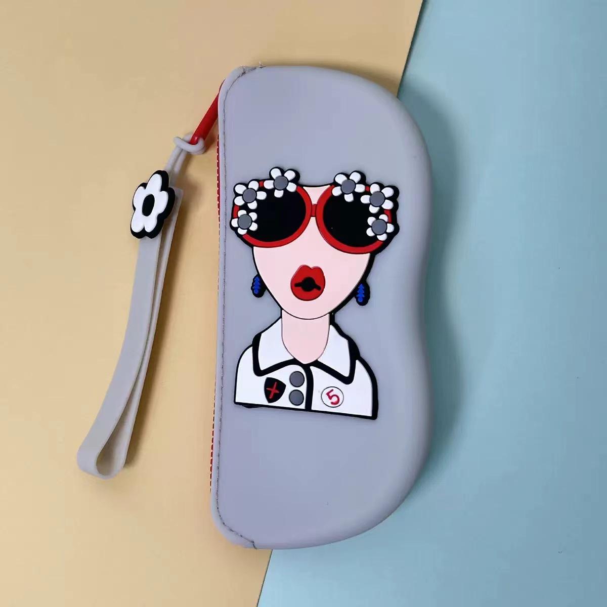 

Waterproof Drop-proof Silicone Sunglasses Pouch with Hanging Loop - Portable Eyeglass Case 17cm x 8cm
