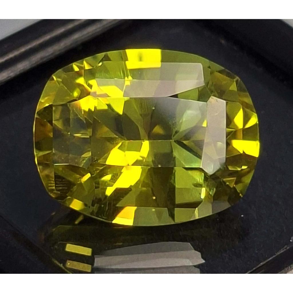 Fabulous Natural Yellow Sapphire 8-10 Ct Cushion Cut Certified Loose Gemstone
