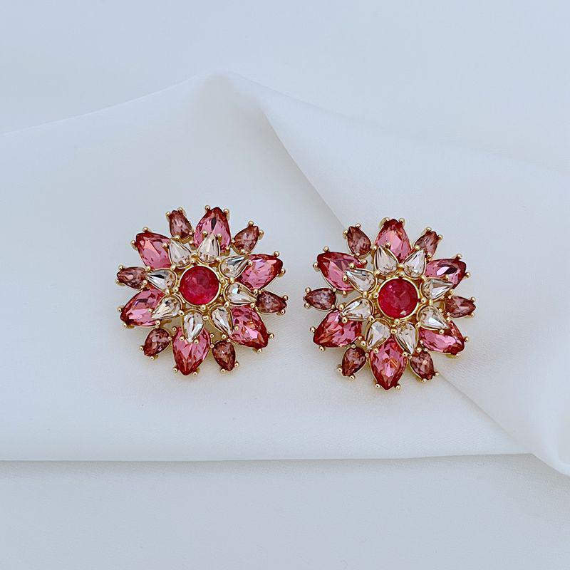 

Light Luxury Red Diamond Floral Metal Stud Earrings