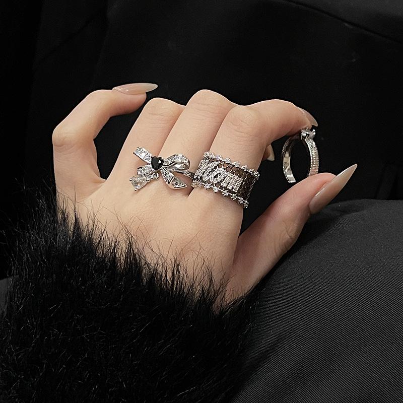 New Butterfly Pendant, Water Drop Diamond Lace Edge, High-End Niche Design, Light Luxury Open Ring, Personalized Ring, Woman.