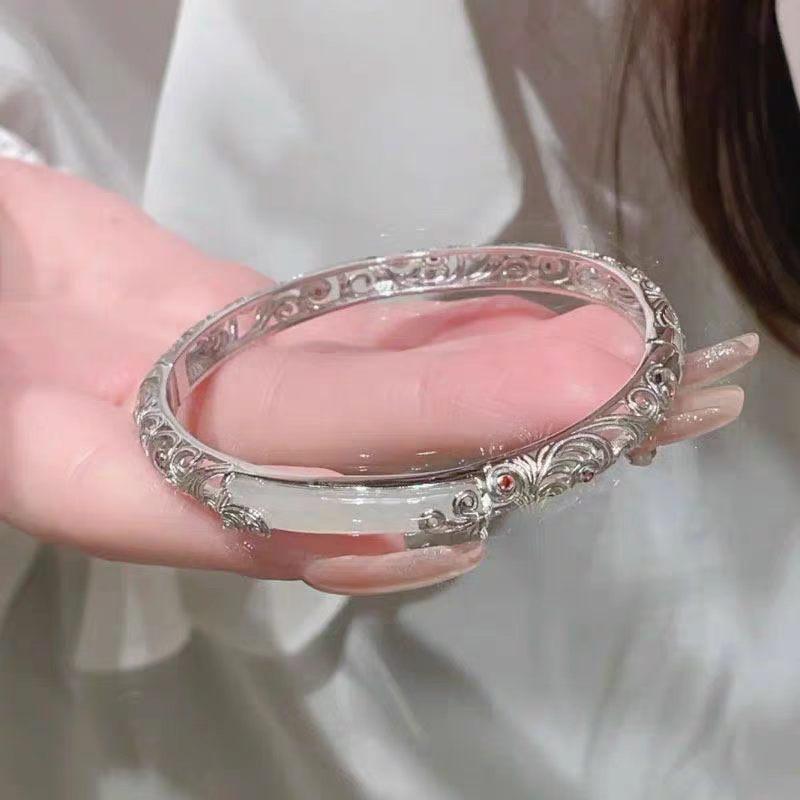 New Chinese Hollow Auspicious Cloud Ruyi Bracelet Women's Court Hanfu Cheongsam Versatile High-end Sense Antique No Matter Brand Jewelry
