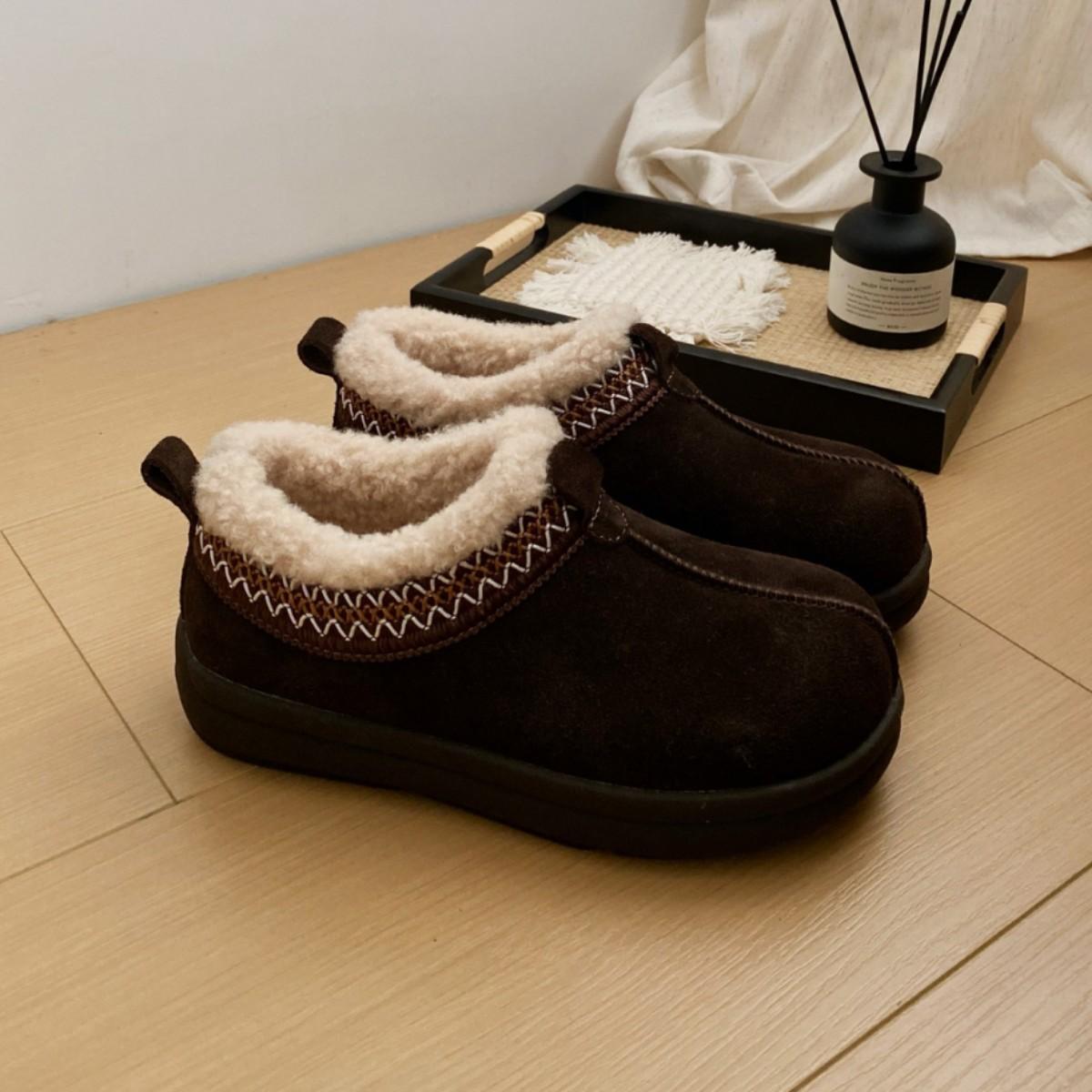 

Модные зимние женские ботинки на платформе из кожи и бархата, 2025, корейская версия, универсальные, нескользящие, хлопковые туфли, повседневная обувь Birkenstocks 40