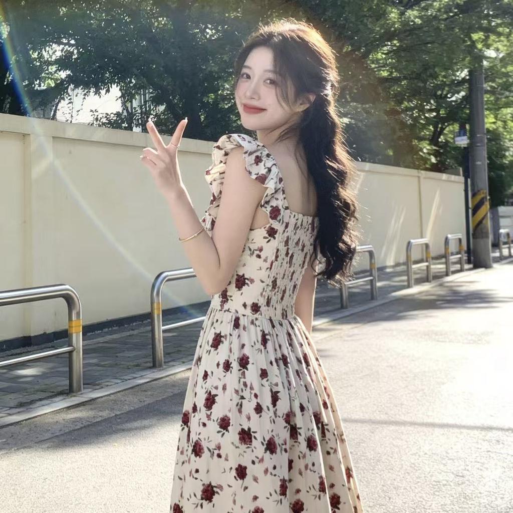 Coffee break French temperament flying sleeve dress floral 2026 summer small senior square neck dress women